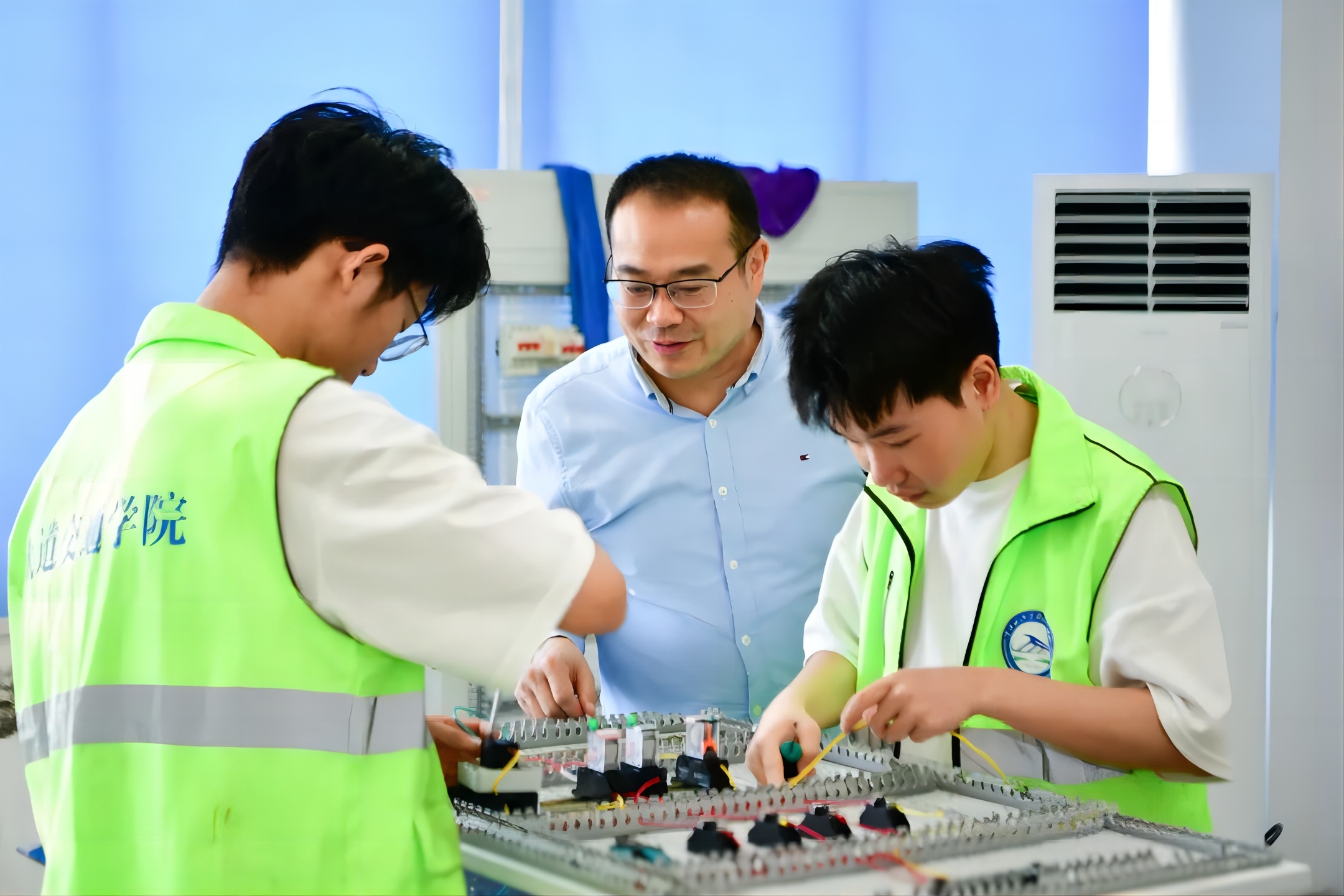 身边榜样 | 金钊:希望经常收到同学们就业精业的好消息