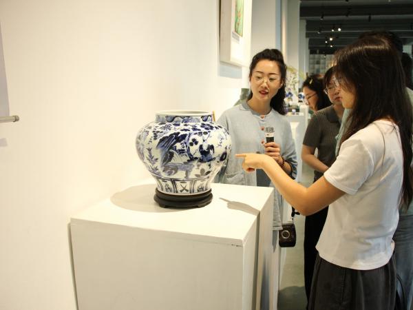 学校开展教职工陶艺文化体验兴趣课堂活动