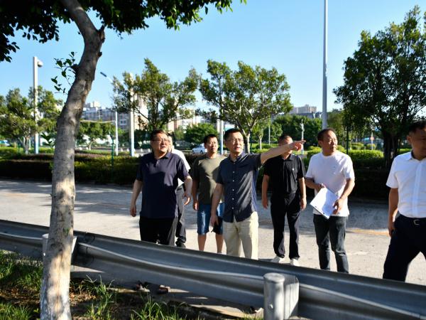 刘林董事长到相关点位检查督导暑期校园安全工作