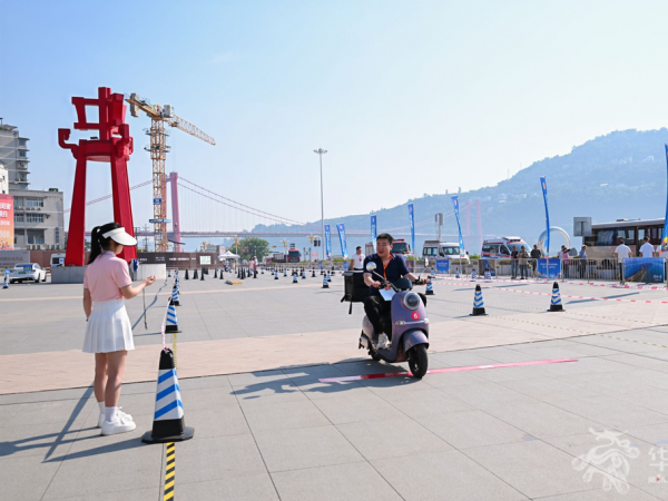 我校（交通工匠学院）推出高质量服务助力忠县承办市级网约配送员技能竞赛